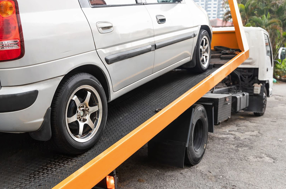 Total Trust Towing Services logo